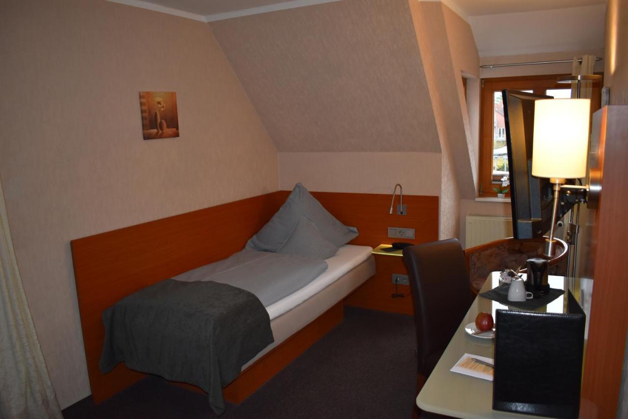 Hotel Neue Stuben Wolfsbourg Extérieur photo