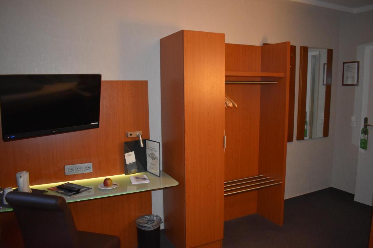 Hotel Neue Stuben Wolfsbourg Extérieur photo